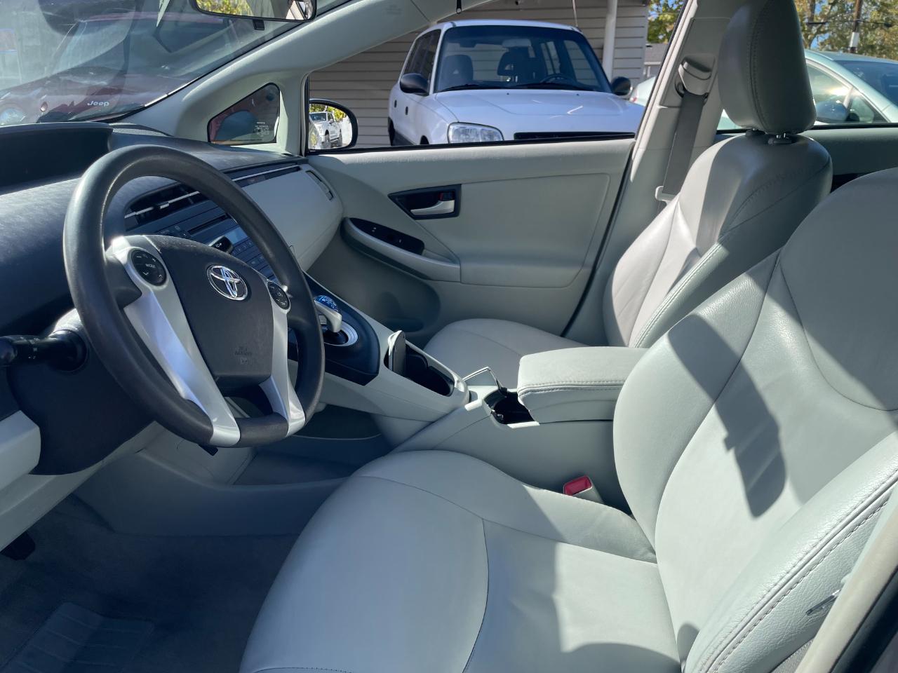 Toyota Prius  2010