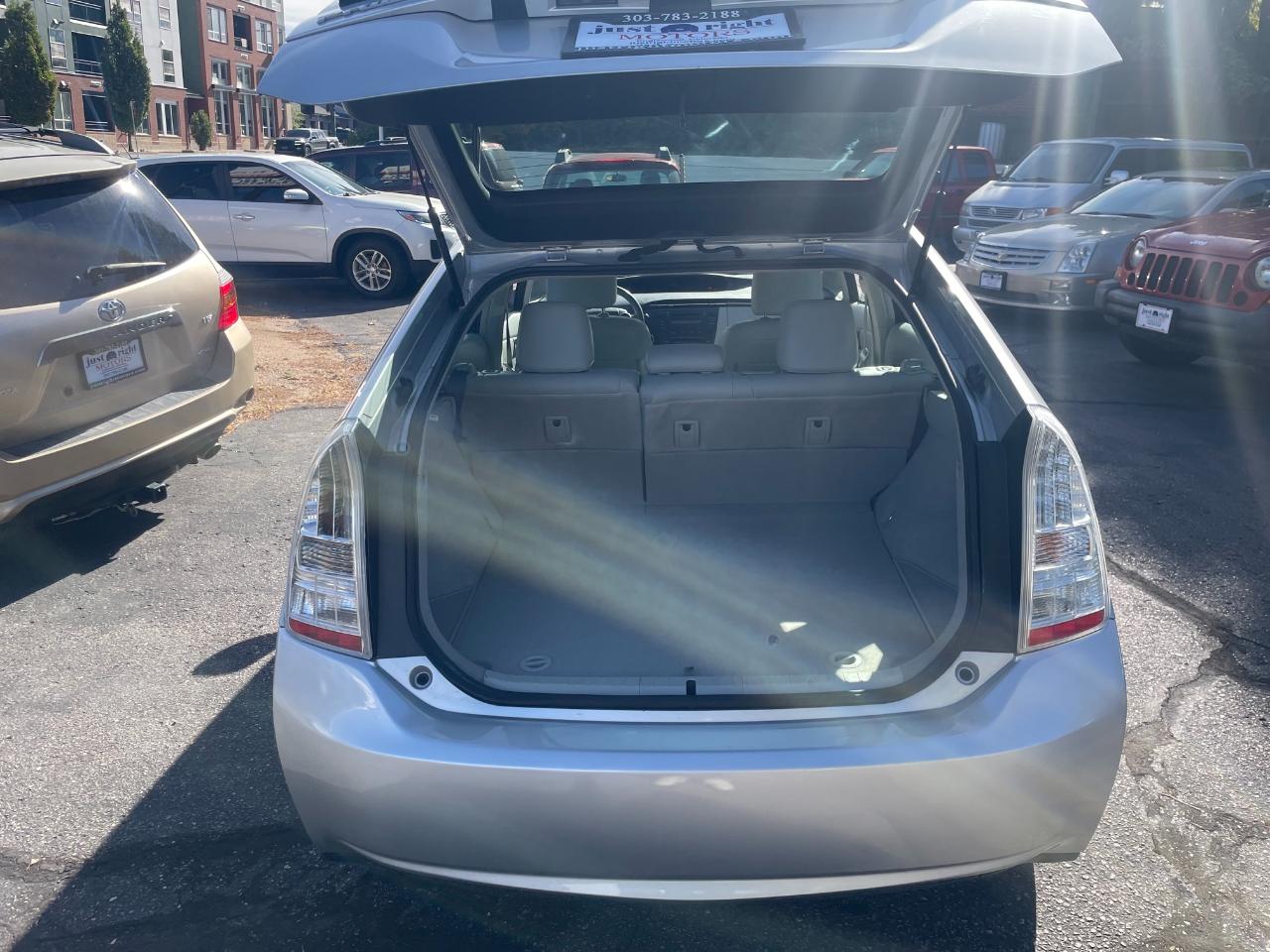 Toyota Prius  2010