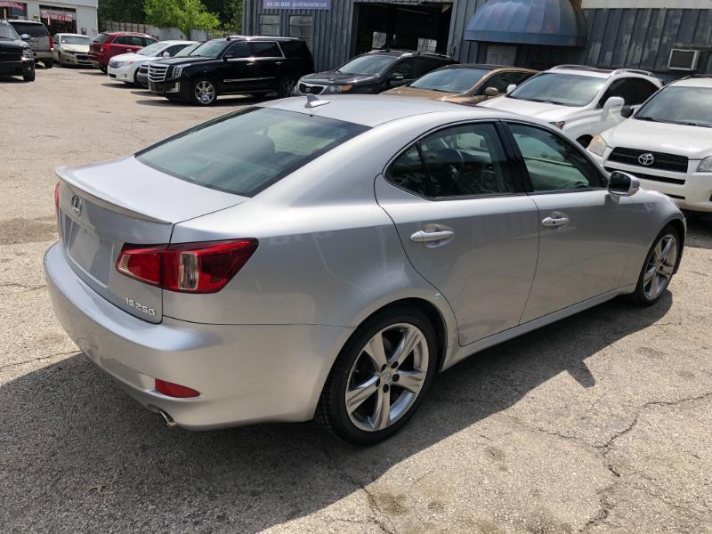 Lexus IS 250 RWD 2011