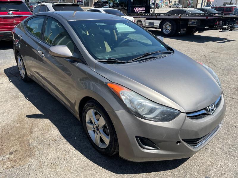 Hyundai Elantra GLS A/T 2013