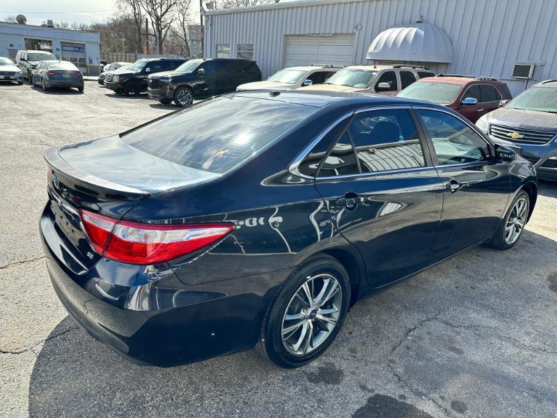 Toyota Camry SE 2015