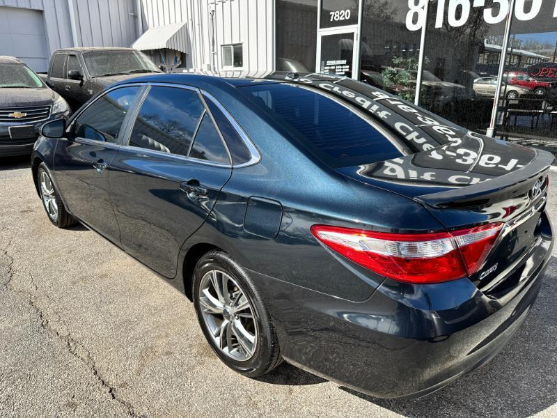 Toyota Camry SE 2015