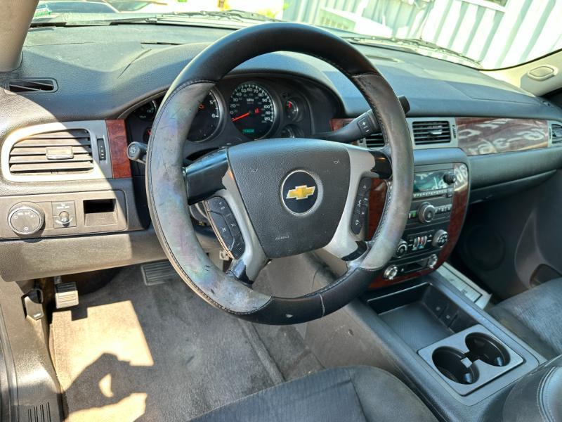 Chevrolet Tahoe LS 2WD 2011