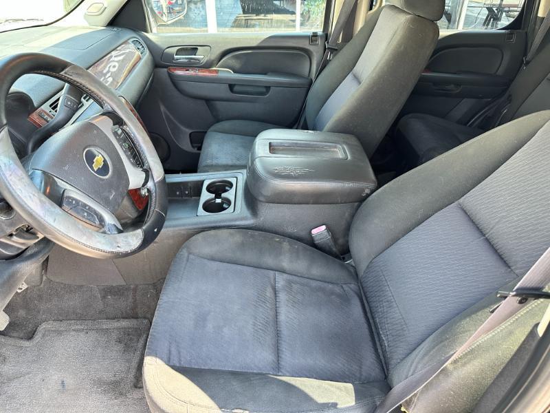 Chevrolet Tahoe LS 2WD 2011