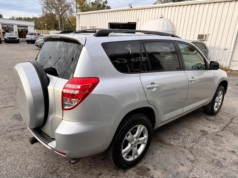 Toyota RAV4 Base I4 2WD 2011