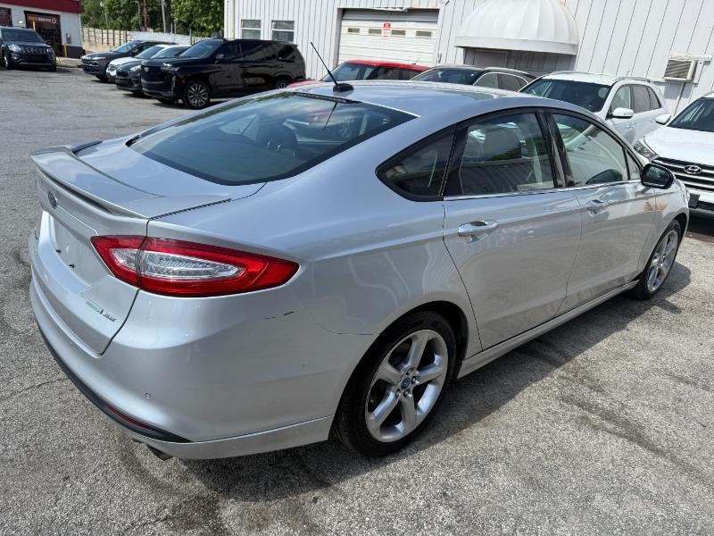 Ford Fusion SE 2013