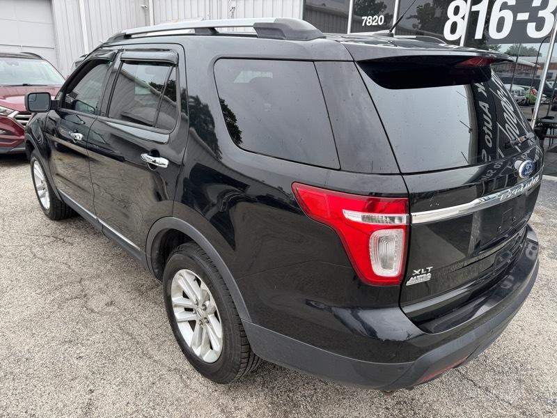 Ford Explorer XLT 4WD 2012