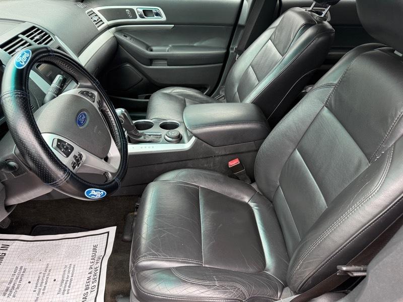 Ford Explorer XLT 4WD 2012
