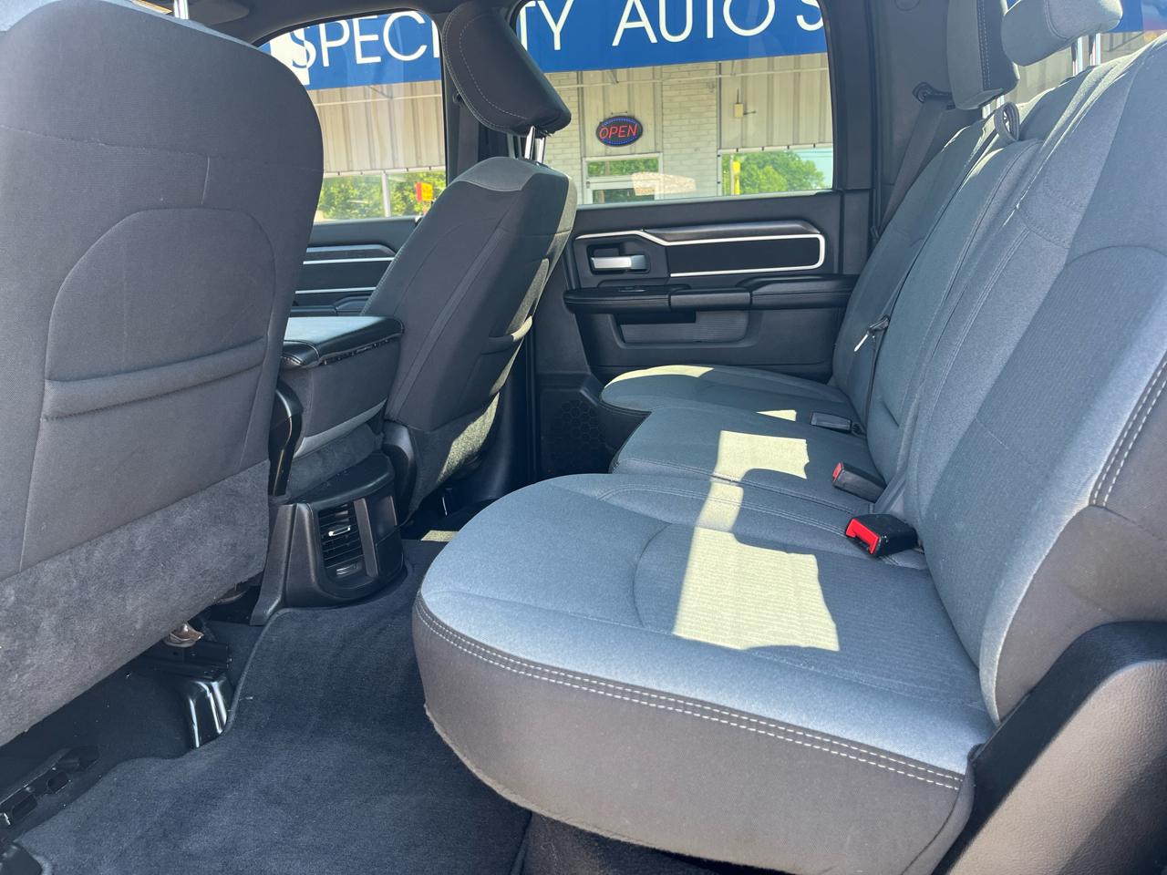 RAM 2500 4WD Crew Cab 149" Big Horn 2024
