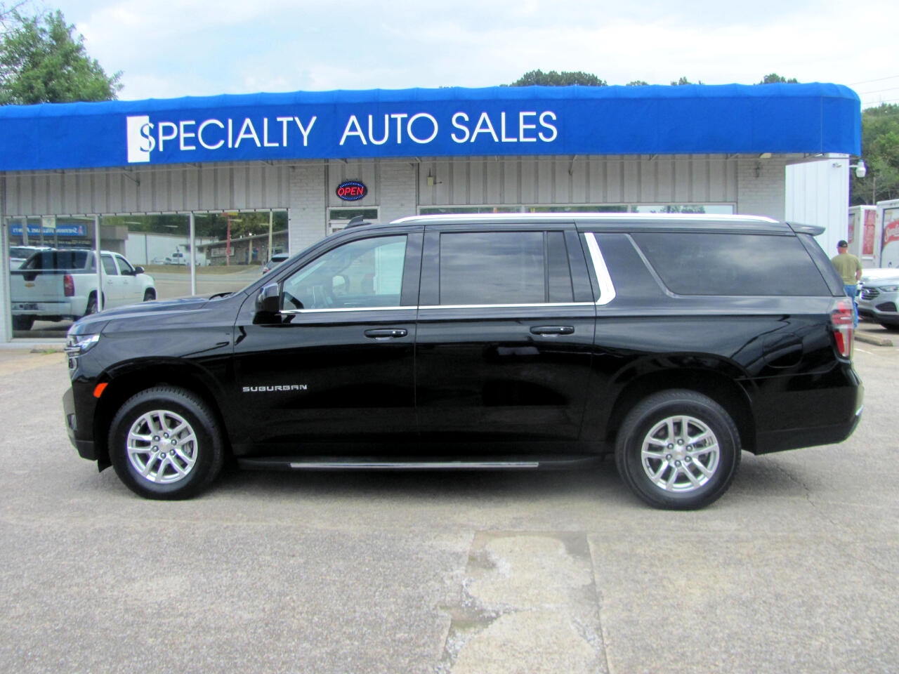 2023 Chevrolet Suburban LT 4WD