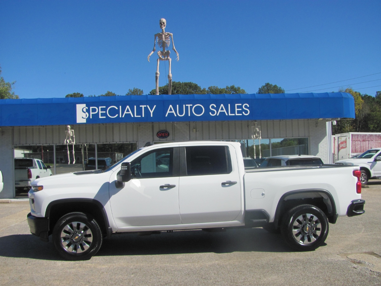 2023 Chevrolet Silverado 2500HD Custom Crew Cab Short Box 4WD