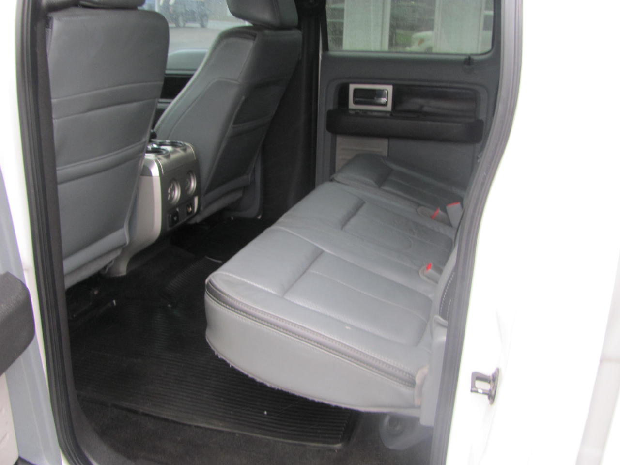 Ford F-150 Platinum 2WD SuperCrew 6.5' Box 2011 Ford F-150 Platinum 2WD SuperCrew 6.5' Box 2011