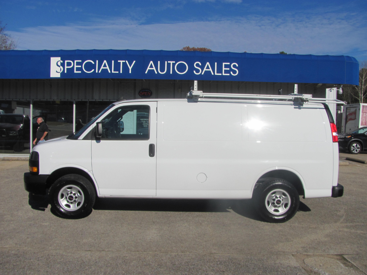 2023 GMC Savana G2500 Cargo