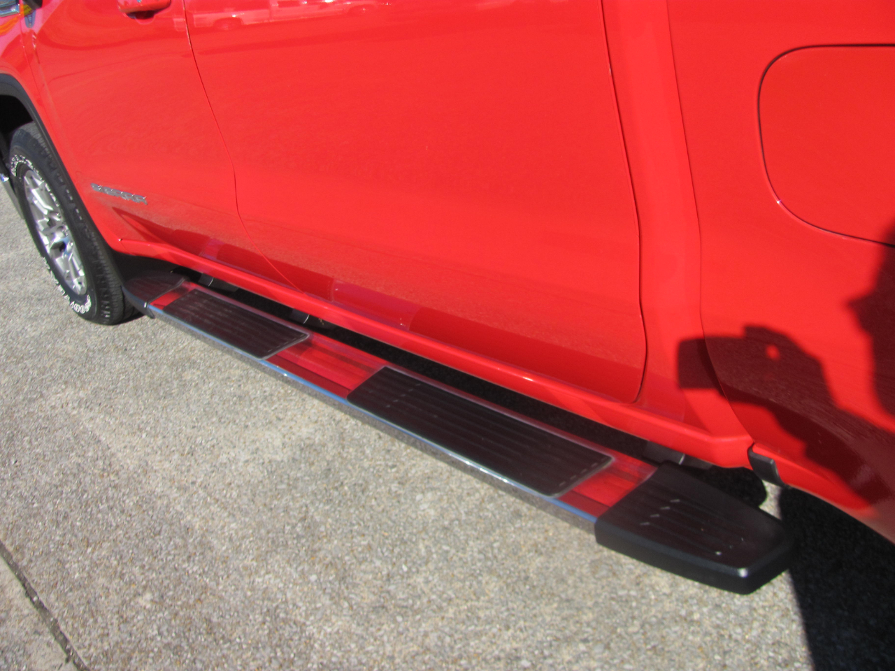 GMC Sierra 1500 SLE Crew Cab Short Box 4WD 2020