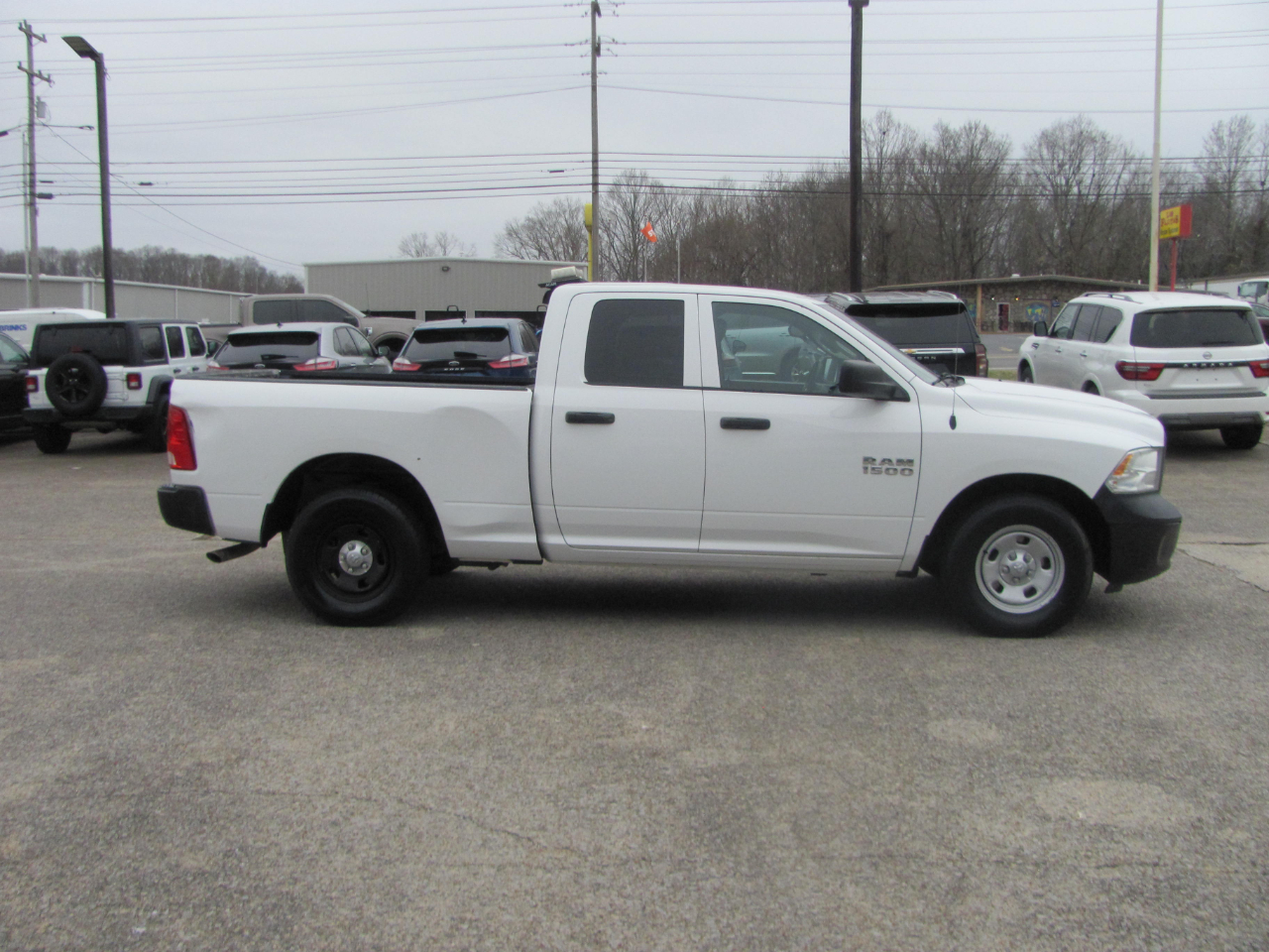 RAM 1500 Tradesman Quad Cab 2WD 2017