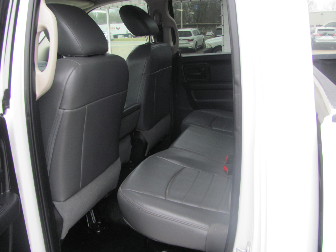 RAM 1500 Tradesman Quad Cab 2WD 2017