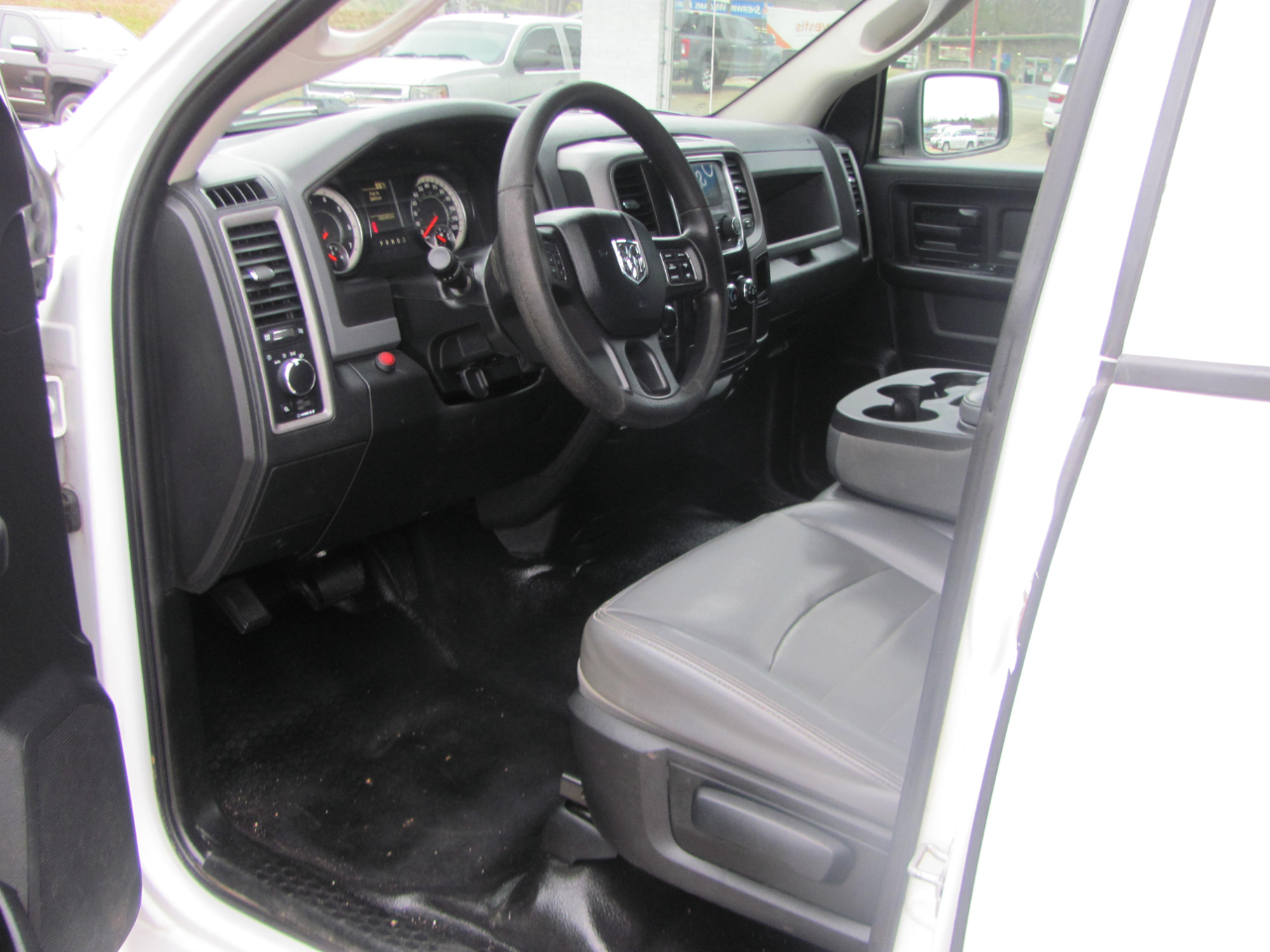 RAM 1500 Tradesman Quad Cab 2WD 2017