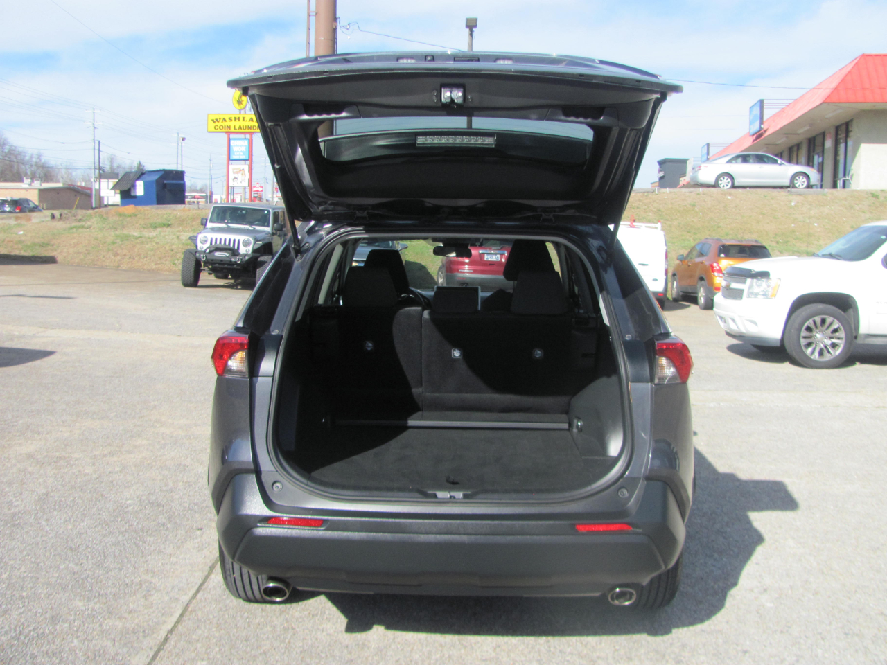 Toyota RAV4 XLE AWD 2024