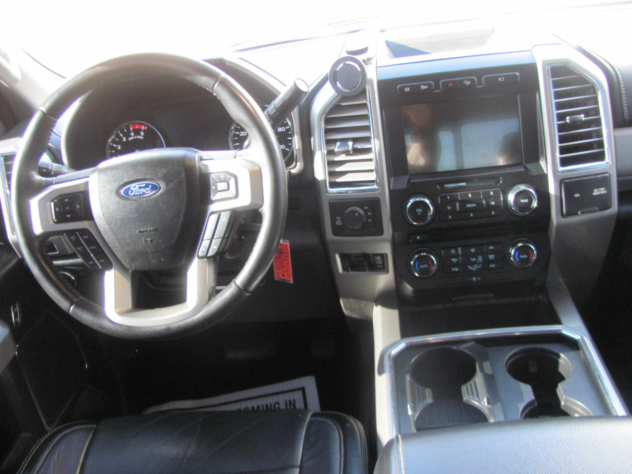 Ford F-250 SD Lariat Crew Cab Short Bed 4WD 2017