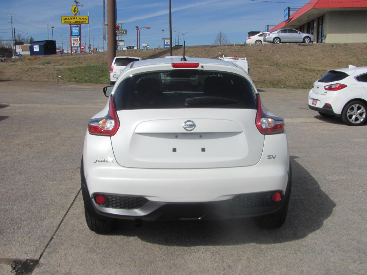 Nissan Juke S FWD 2015