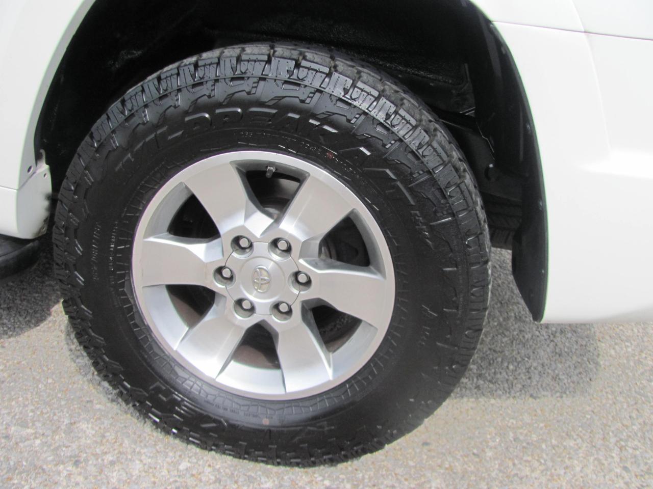 Toyota 4Runner SR5 4WD 2013