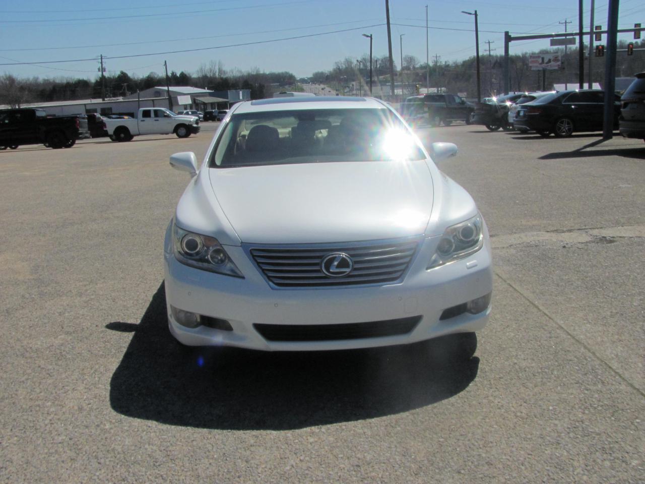 Lexus LS 460 Luxury Sedan 2010