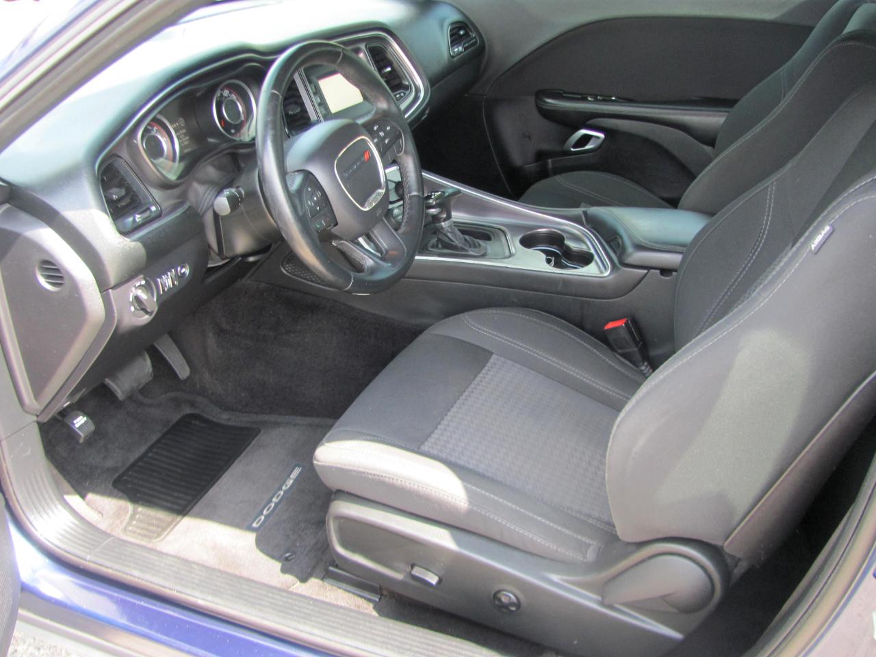 Dodge Challenger SXT 2015