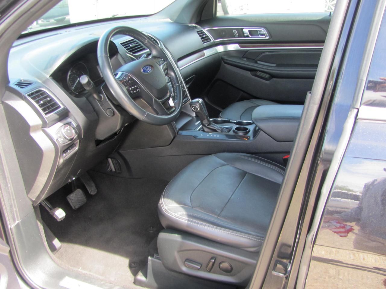 Ford Explorer Limited FWD 2019