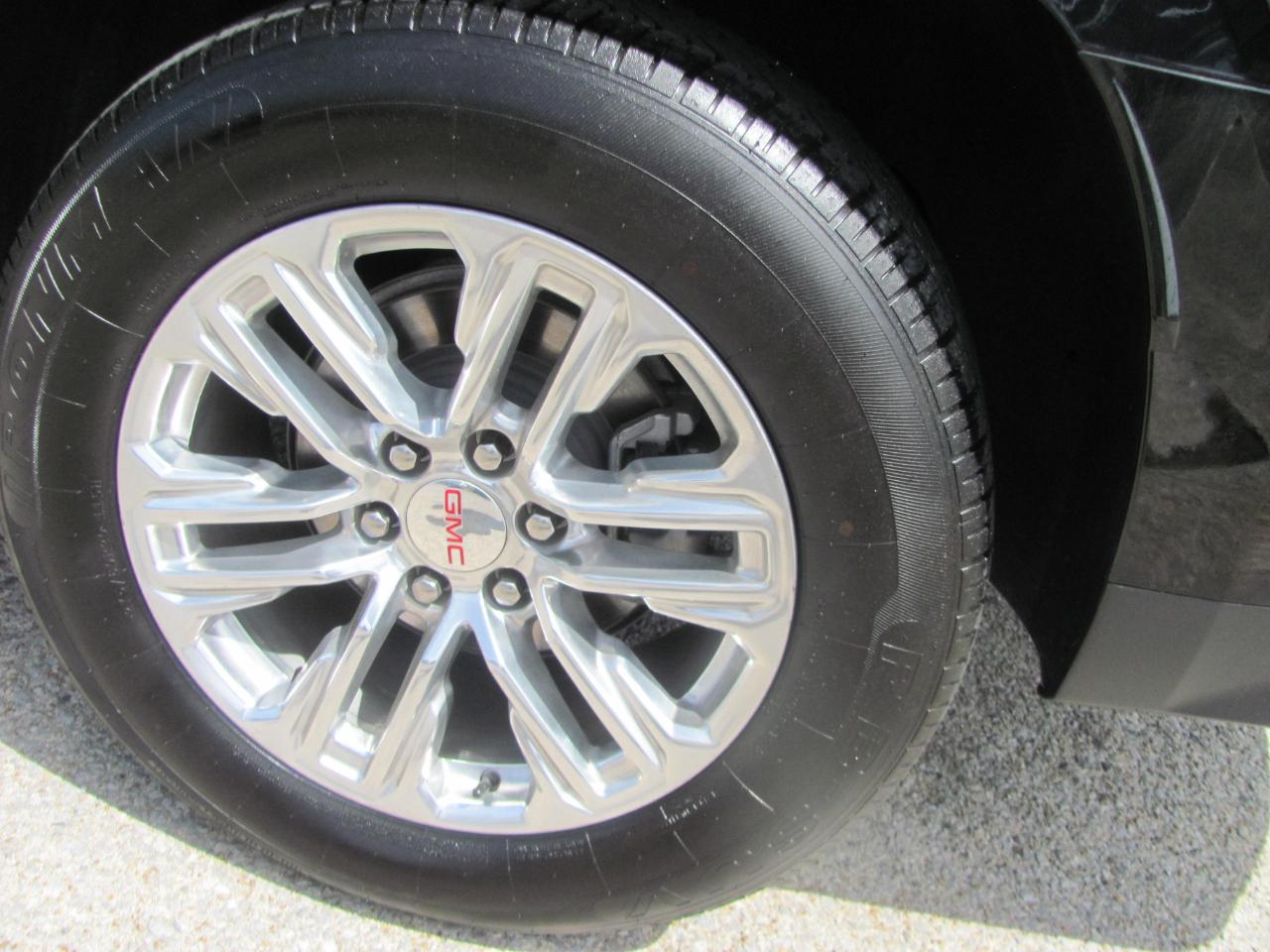 GMC Yukon SLT 2WD 2024