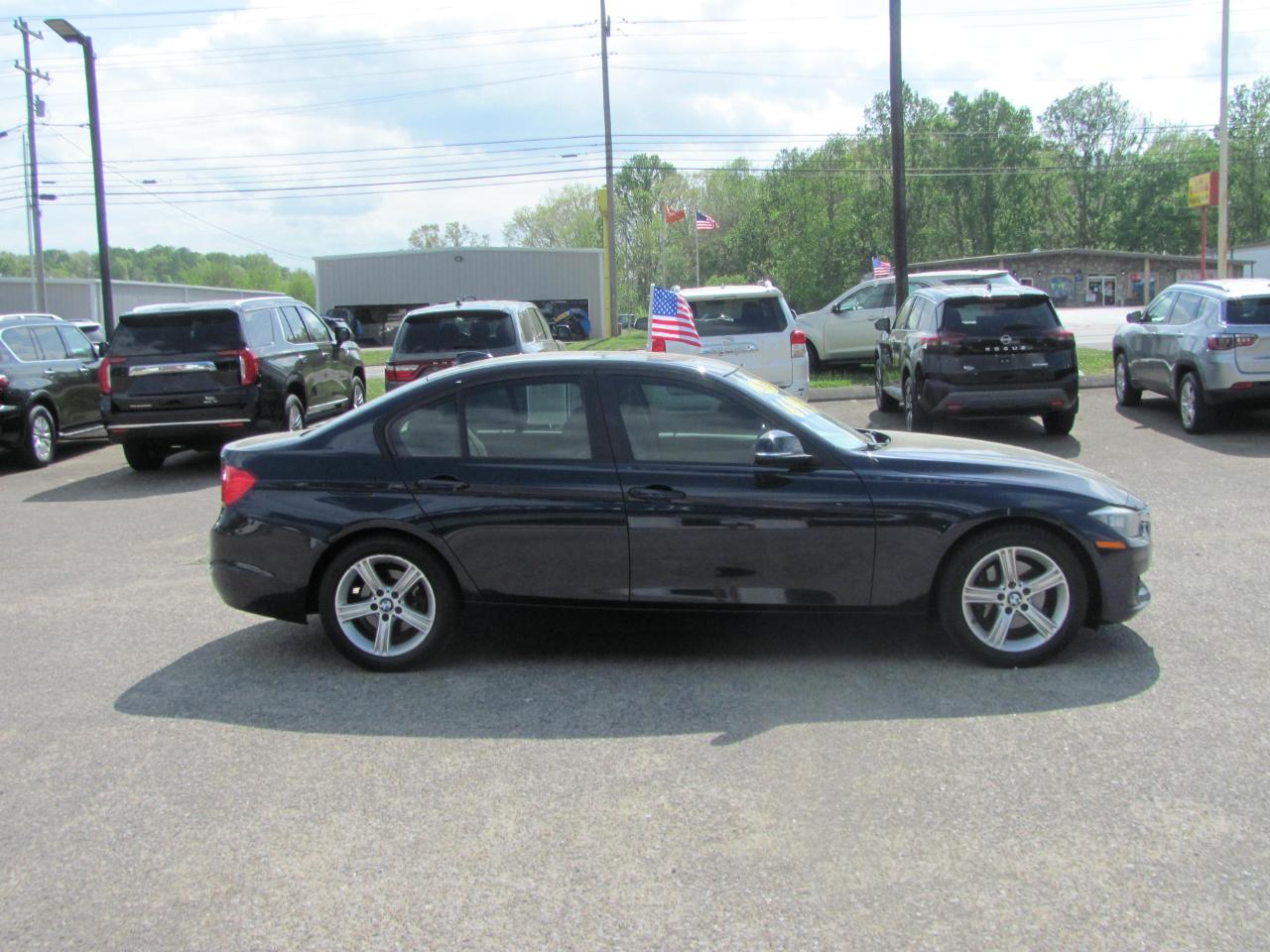 BMW 3-Series 320i Sedan 2014