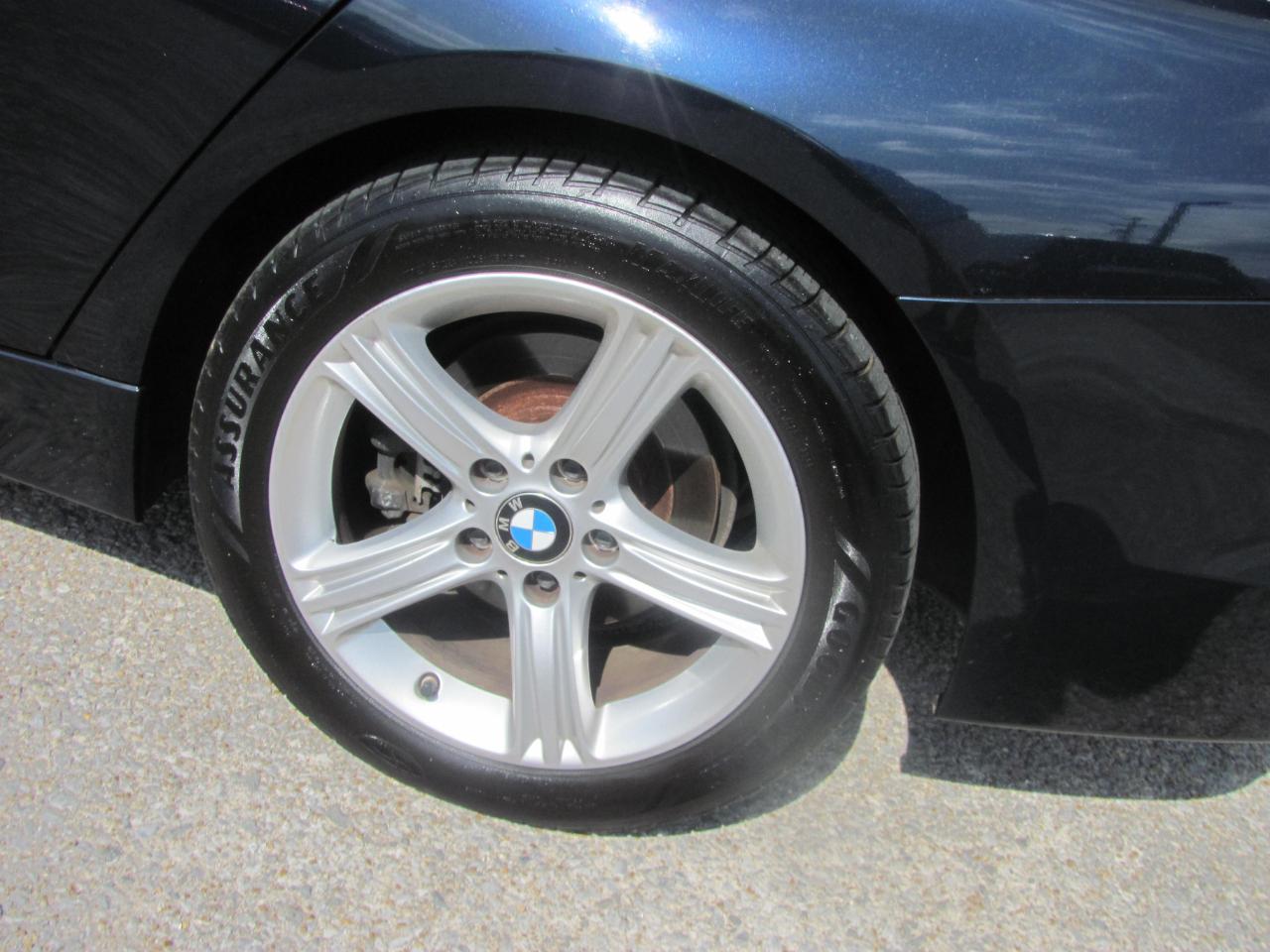 BMW 3-Series 320i Sedan 2014