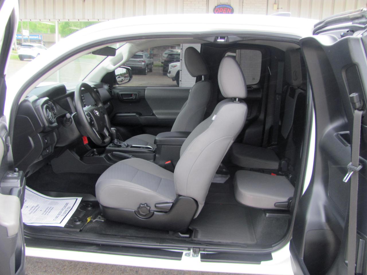 Toyota Tacoma SR5 Access Cab V6 6AT 2WD 2023