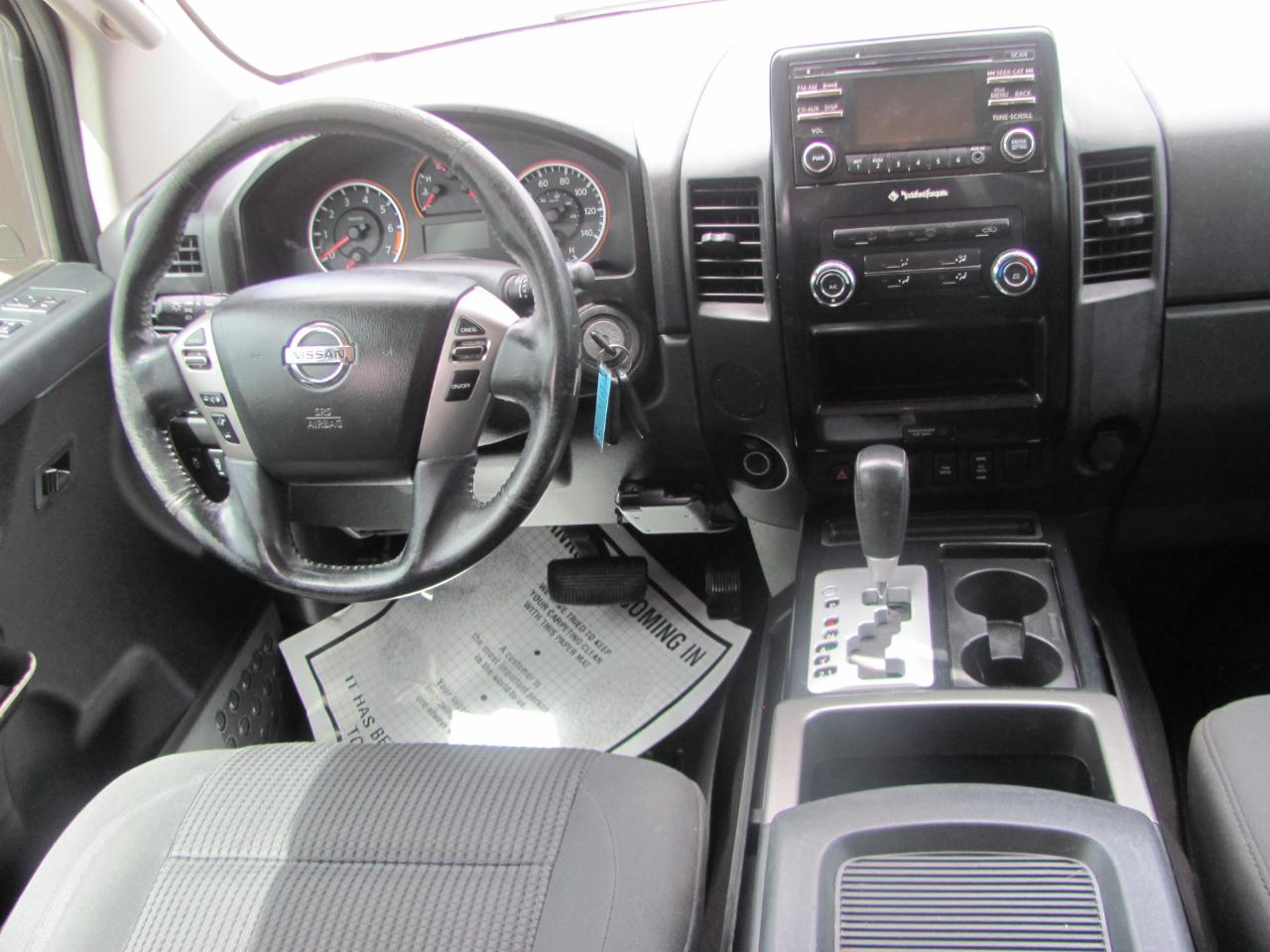 Nissan Titan SV Crew Cab 2WD 2014