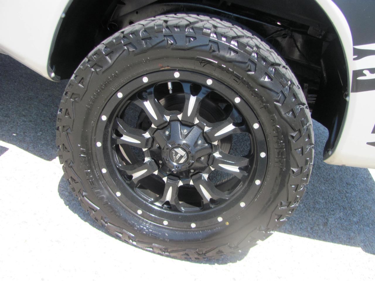 Nissan Titan S Crew Cab 4WD 2014