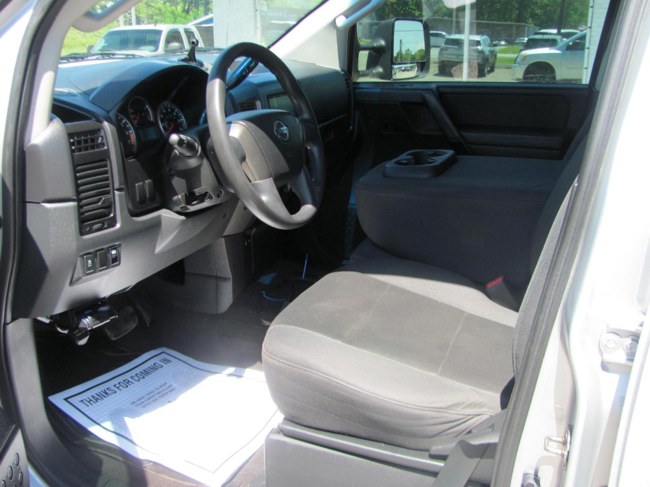 Nissan Titan S Crew Cab 4WD 2014