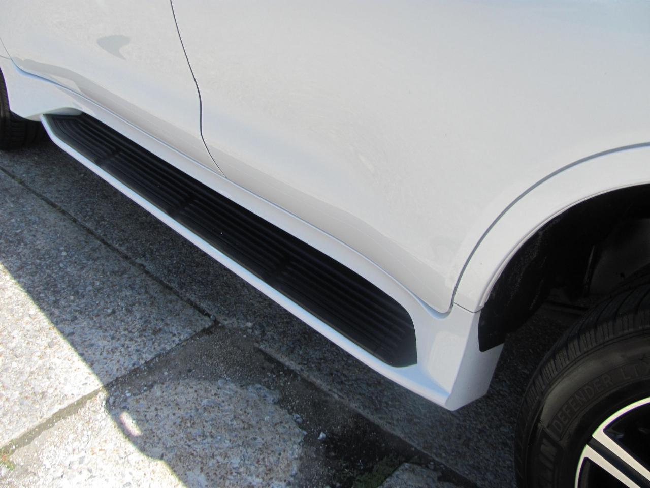 Lexus LX 570 Three-Row 2018