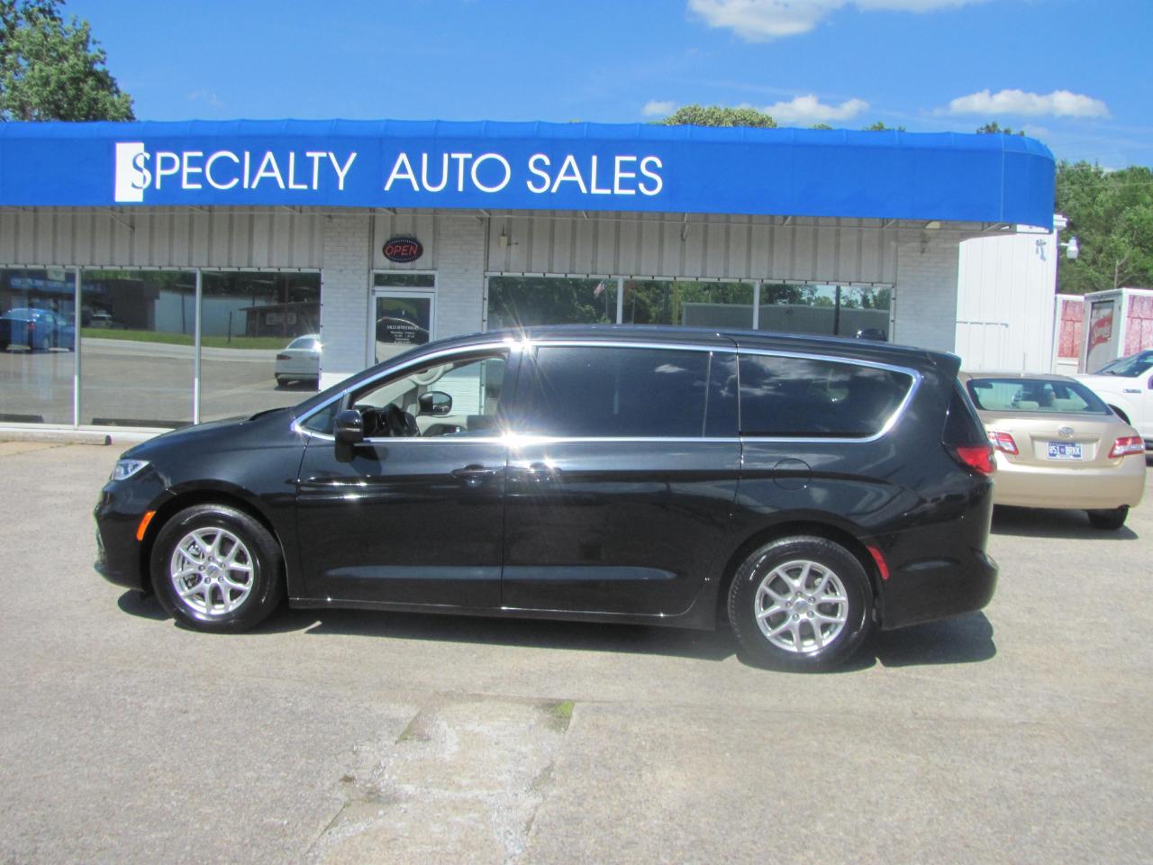 Chrysler Pacifica Touring L 2023