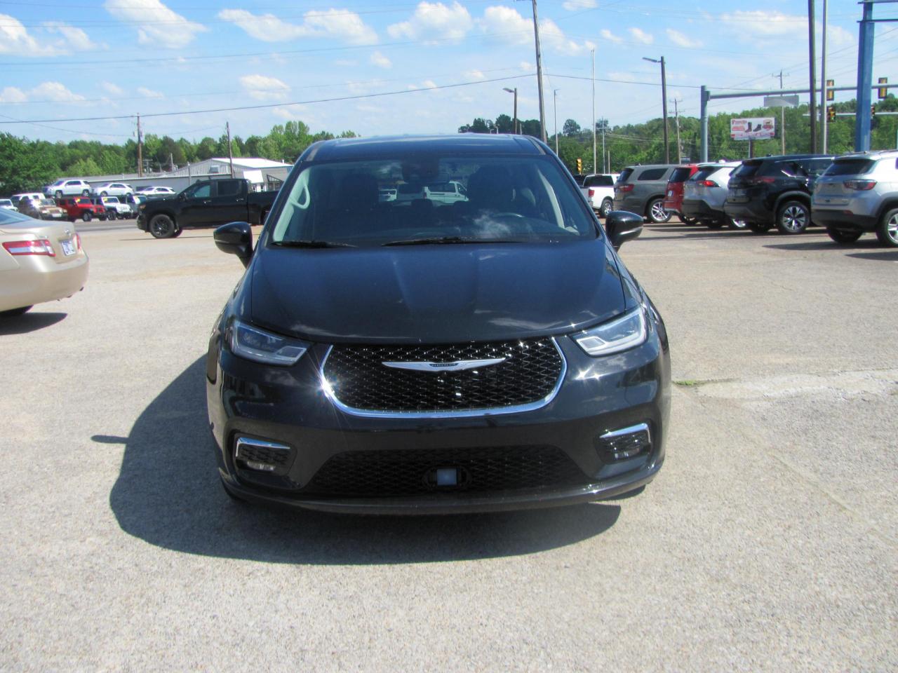 Chrysler Pacifica Touring L 2023