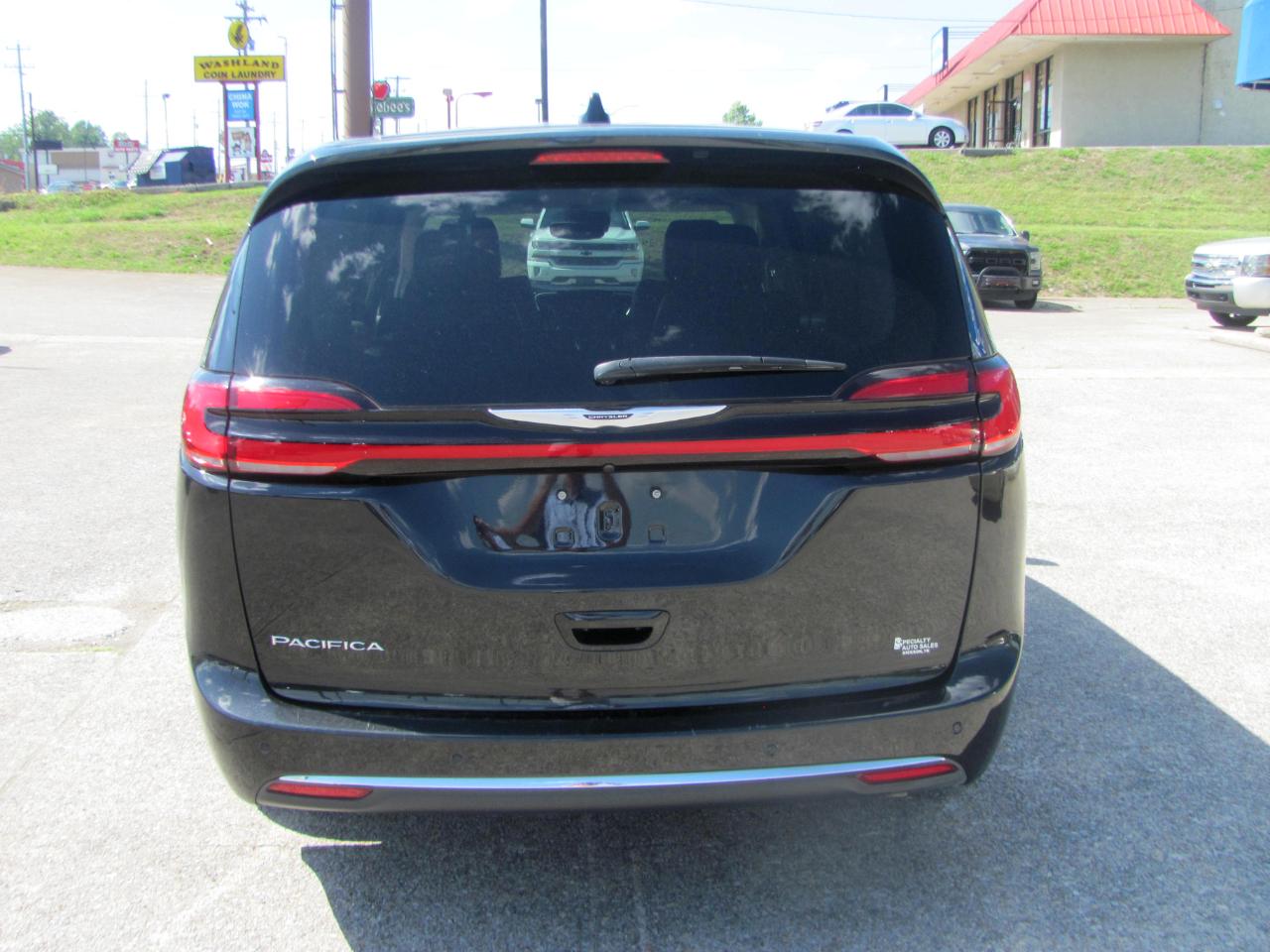 Chrysler Pacifica Touring L 2023