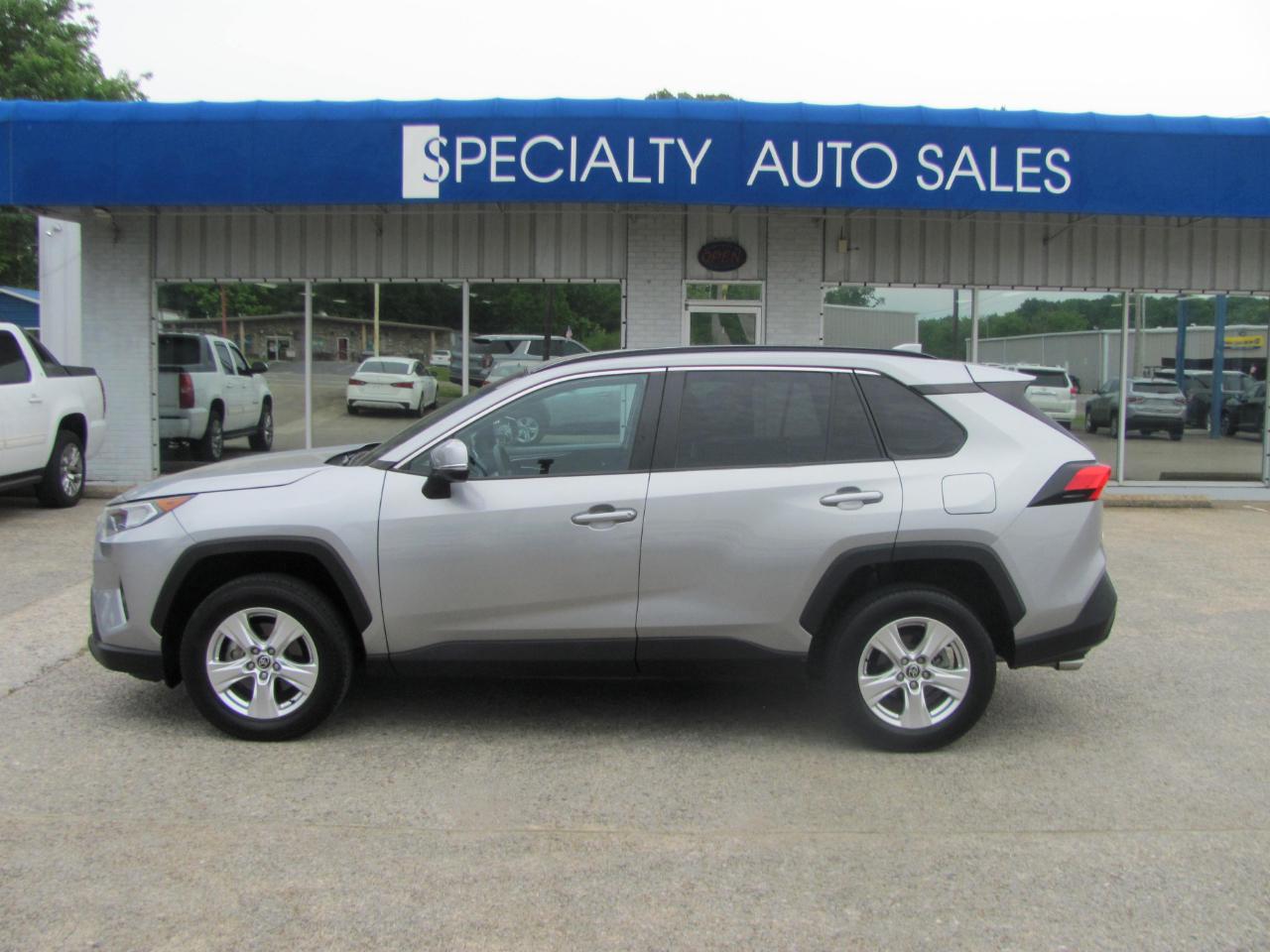 Toyota RAV4 XLE FWD 2018