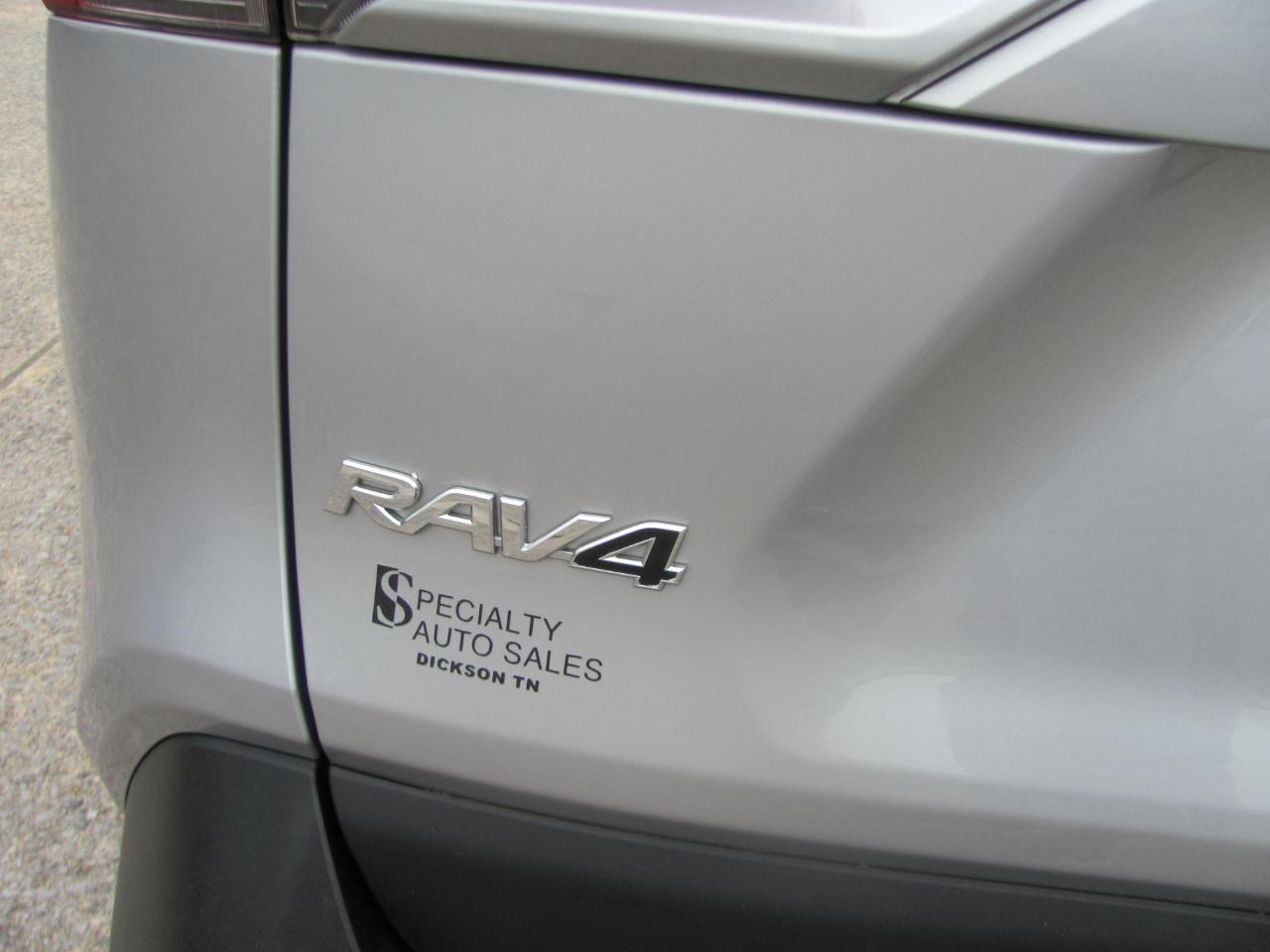 Toyota RAV4 XLE FWD 2018