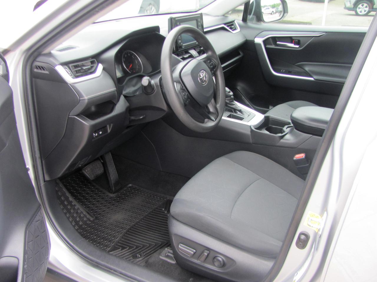 Toyota RAV4 XLE FWD 2018