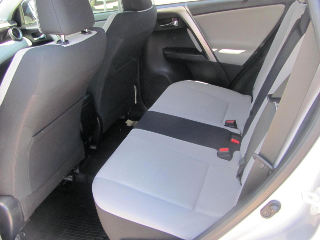 Toyota RAV4 XLE FWD 2018