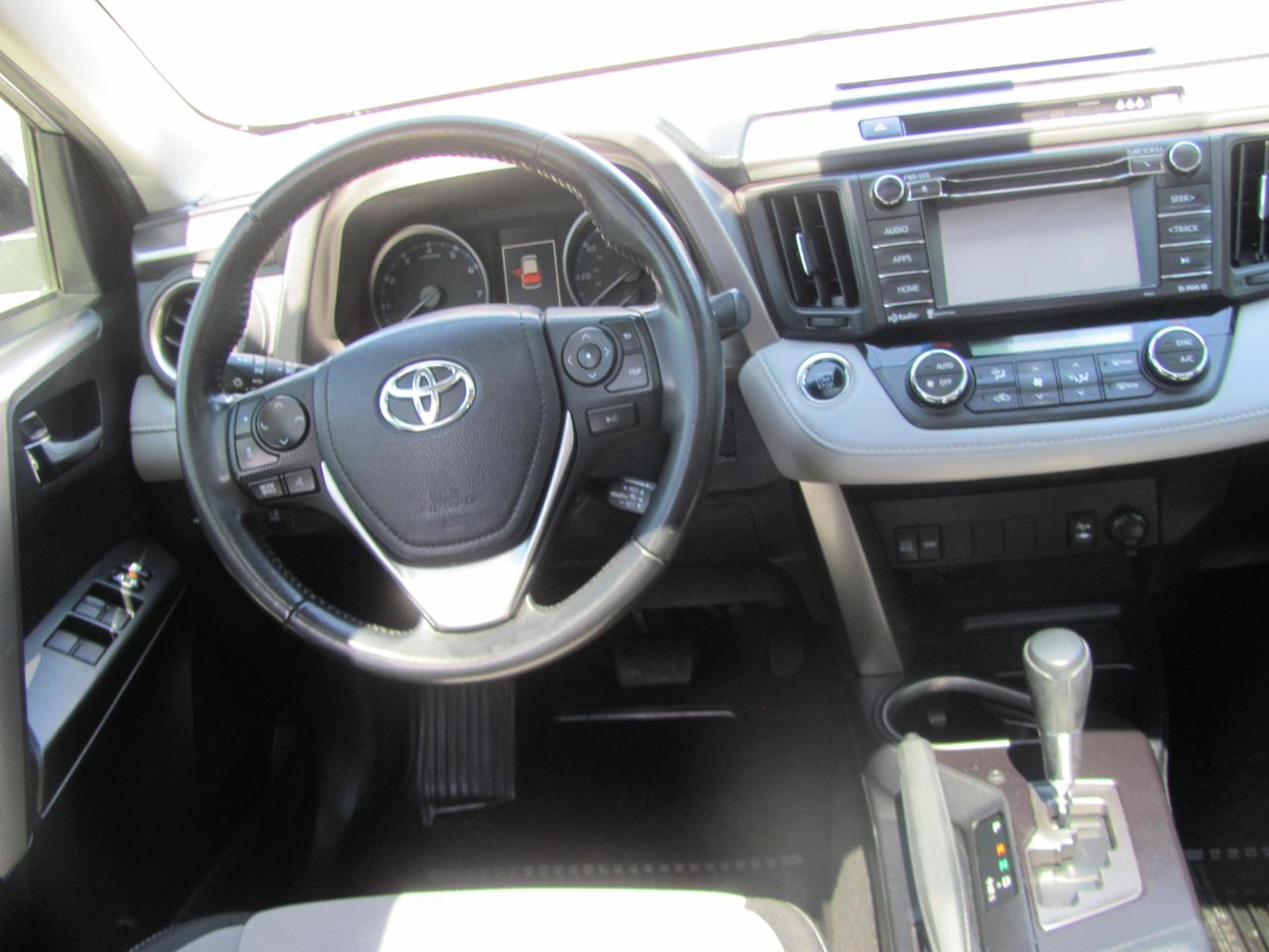 Toyota RAV4 XLE FWD 2018