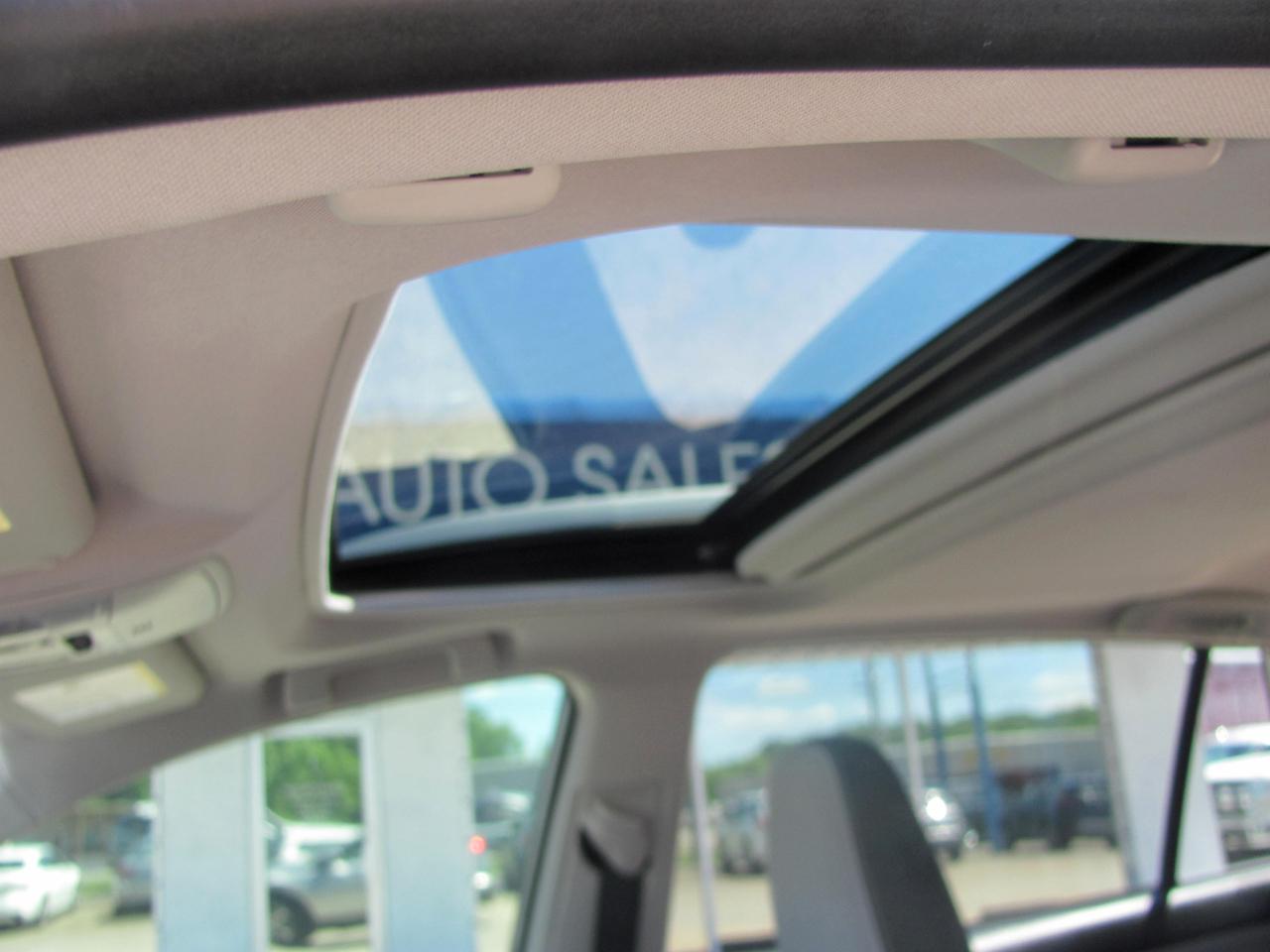 Toyota RAV4 XLE FWD 2018