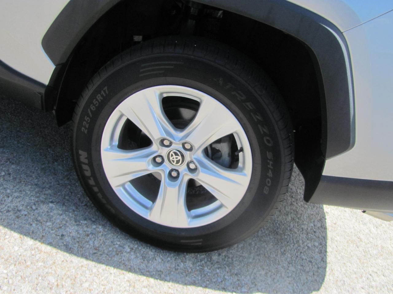Toyota RAV4 XLE 2021