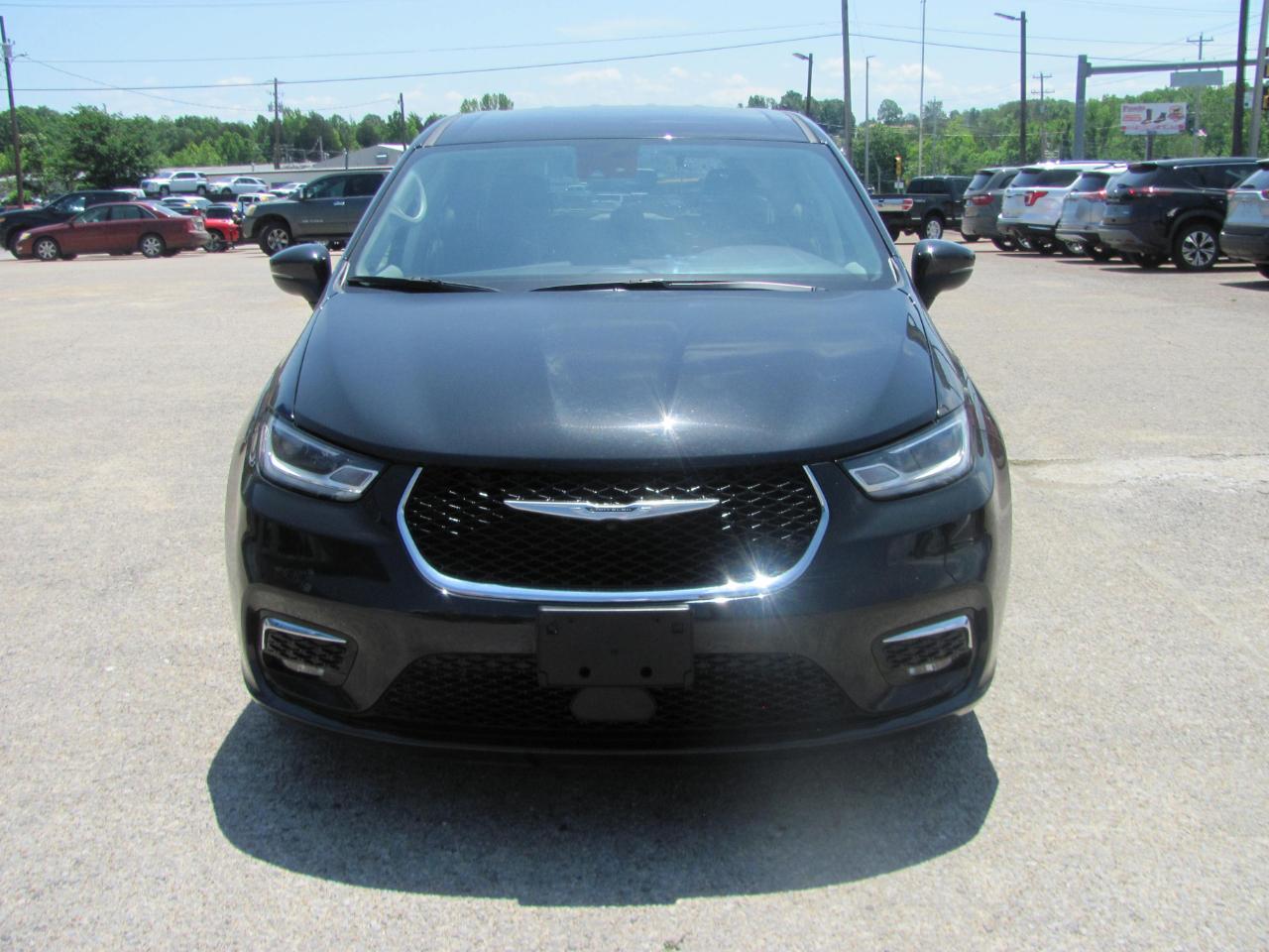 Chrysler Pacifica Touring L 2023
