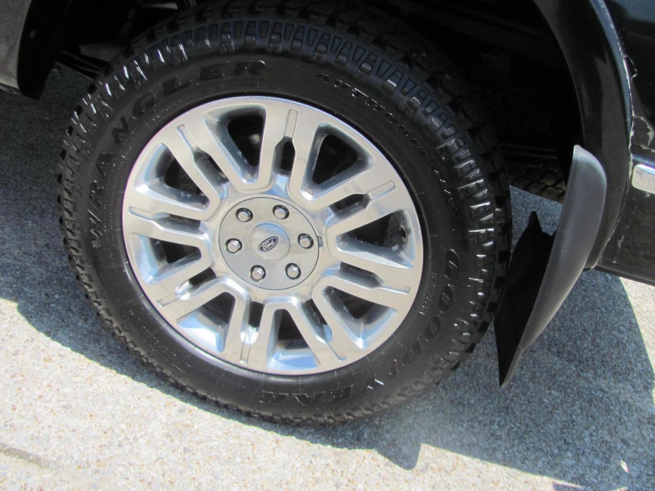 Ford F-150 Platinum SuperCrew 5.5-ft. Bed 4WD 2014