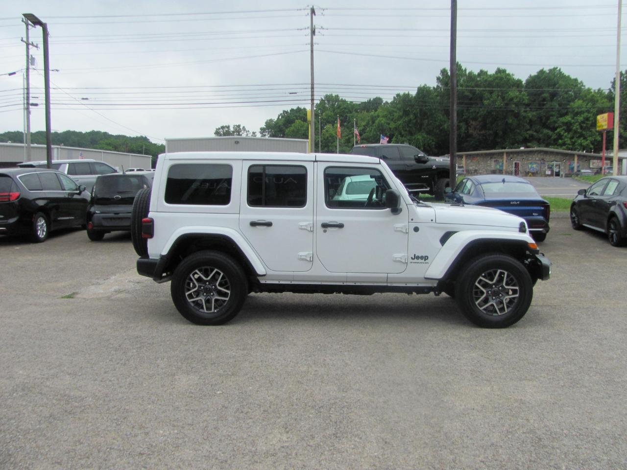 Jeep Wrangler Sahara 2025
