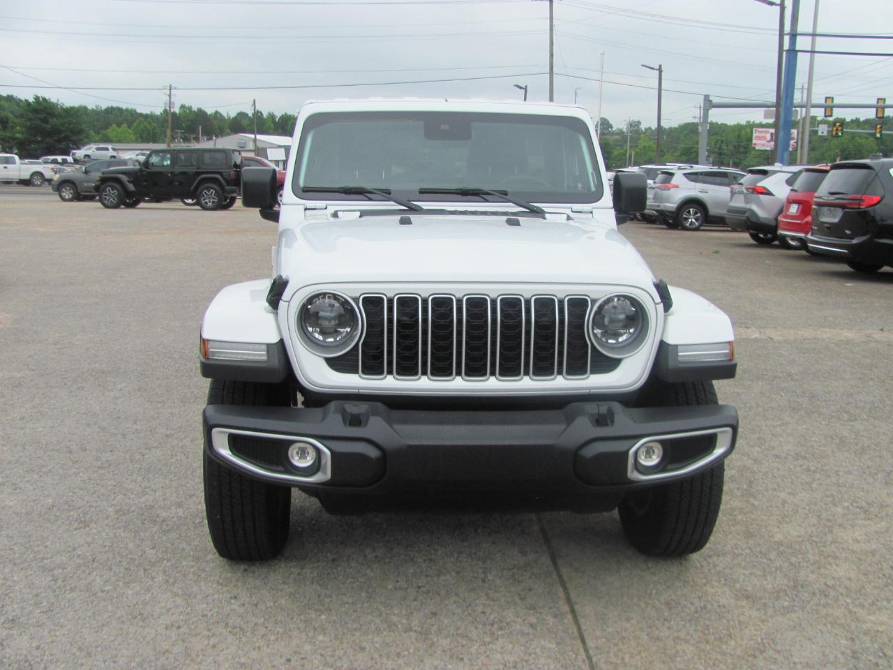 Jeep Wrangler Sahara 2025